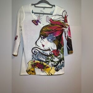 Cachè graphic V-neck top small rhinestone embellished women print blouse